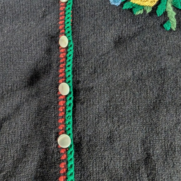 VTG Y2K Lucky Brand Black Embroidered Floral Button Up Cardigan Sweater Womens M - Picture 4 of 7